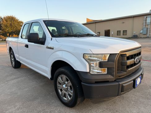Used 2015 Ford F150 XL w/ Equipment Group 101A Mid image 2