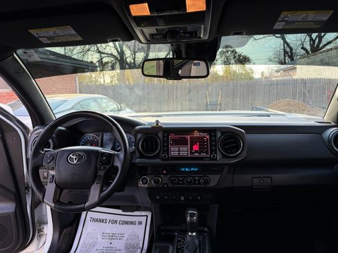 Used 2023 Toyota Tacoma TRD Off-Road w/ Technology Package image 17