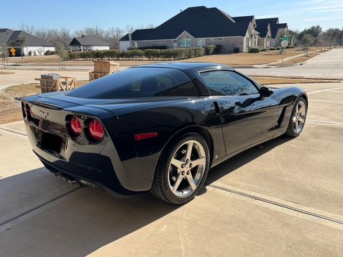 Used 2006 Chevrolet Corvette Coupe 2D image 8
