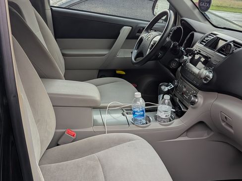 Used 2011 Toyota Highlander SE image 5