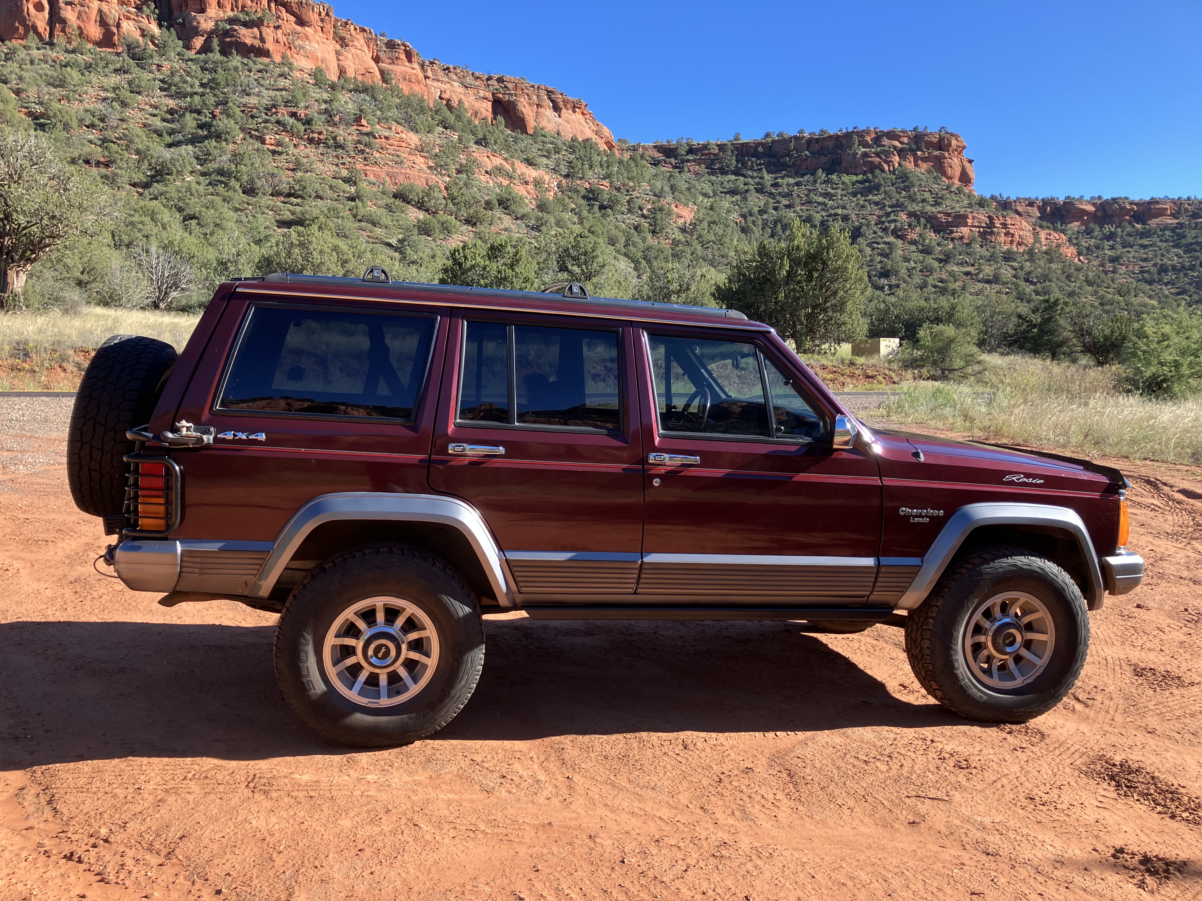 Used 1992 Jeep Cherokee Laredo AWD/4WD image 5
