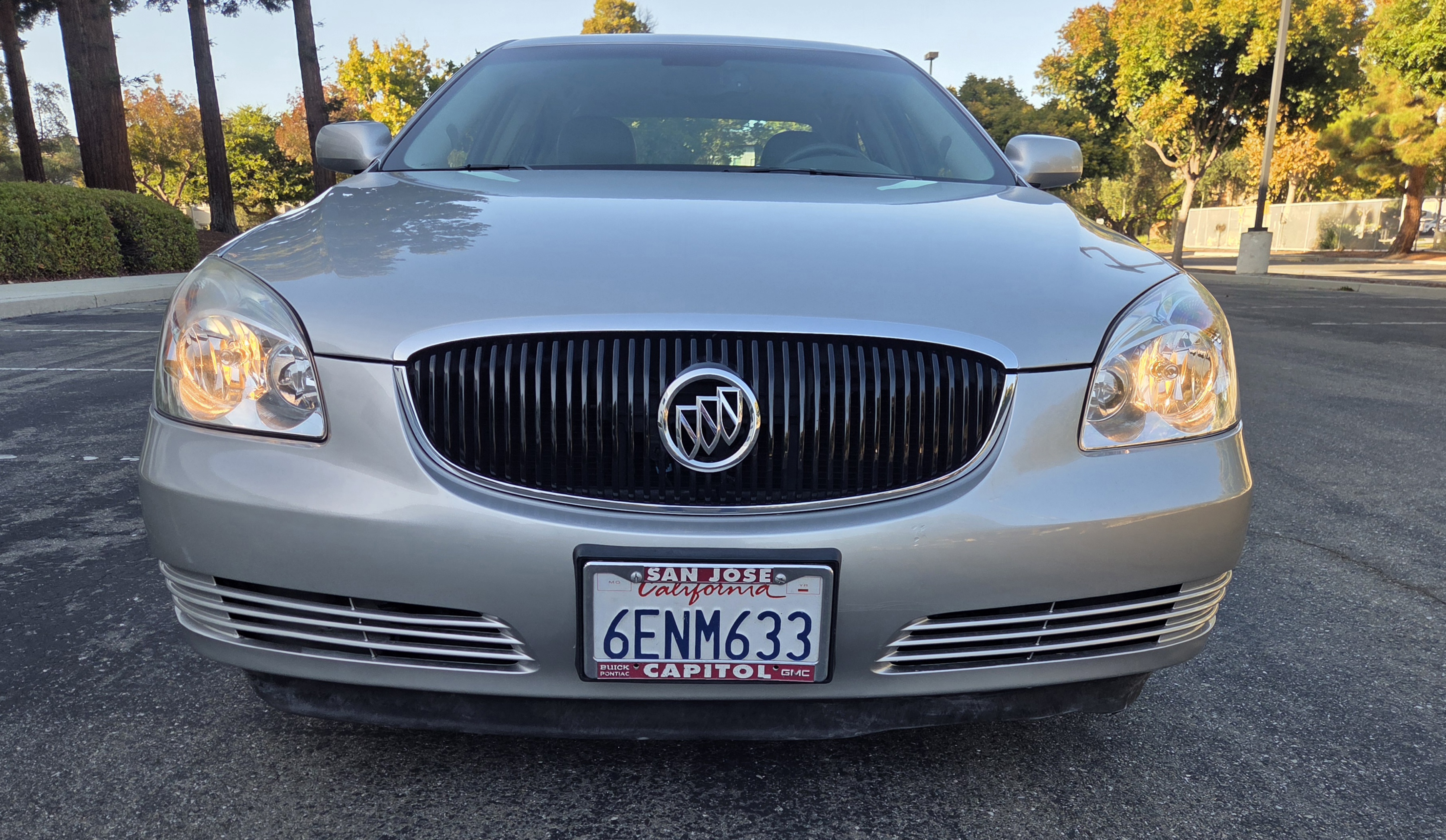 Used 2008 Buick Lucerne CXL w/ Driver Confidence Package FWD image 2