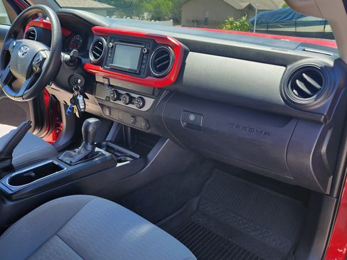 Used 2019 Toyota Tacoma SR RWD image 16