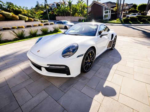 Used 2021 Porsche 911 Turbo S image 5