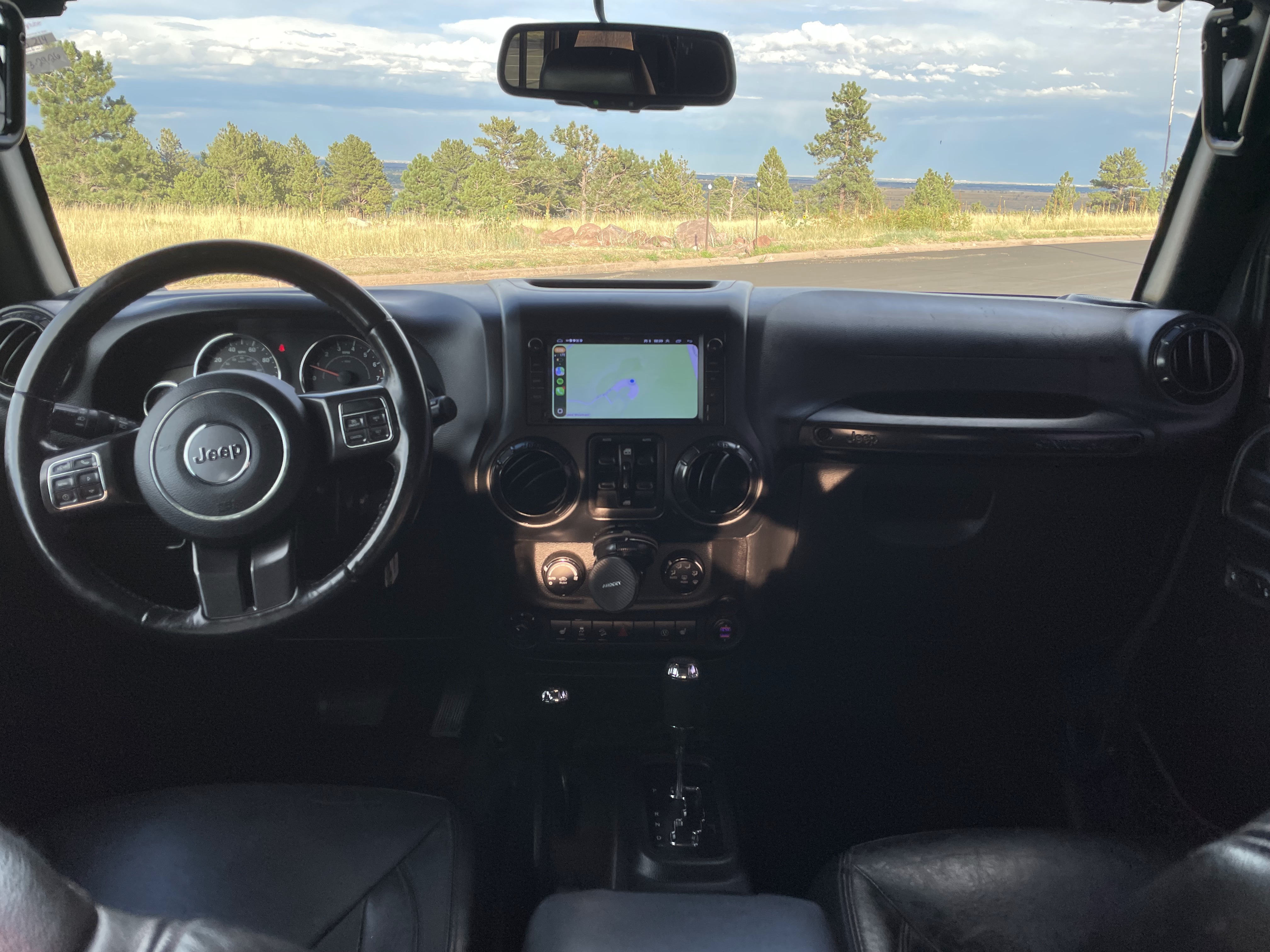 Used 2017 Jeep Wrangler Unlimited Sahara AWD/4WD image 14