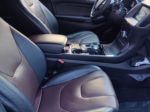 Used 2020 Ford Edge Titanium w/ Equipment Group 301A image 13