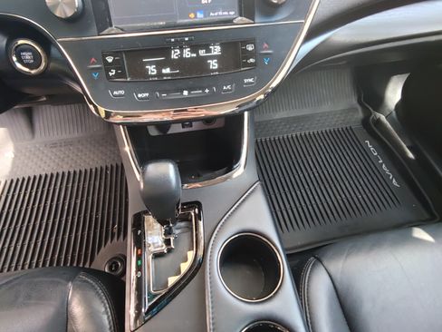 Used 2016 Toyota Avalon XLE image 14