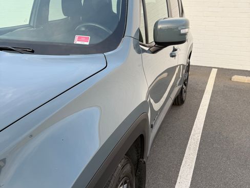 Used 2018 Jeep Renegade Altitude w/ Popular Equipment Group image 17