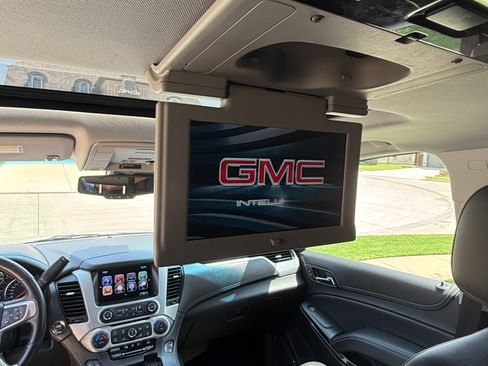 Used 2018 GMC Yukon SLT w/ Open Road Package AWD/4WD image 18