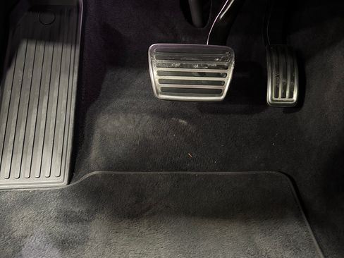 Used 2023 Porsche Cayenne Turbo image 18