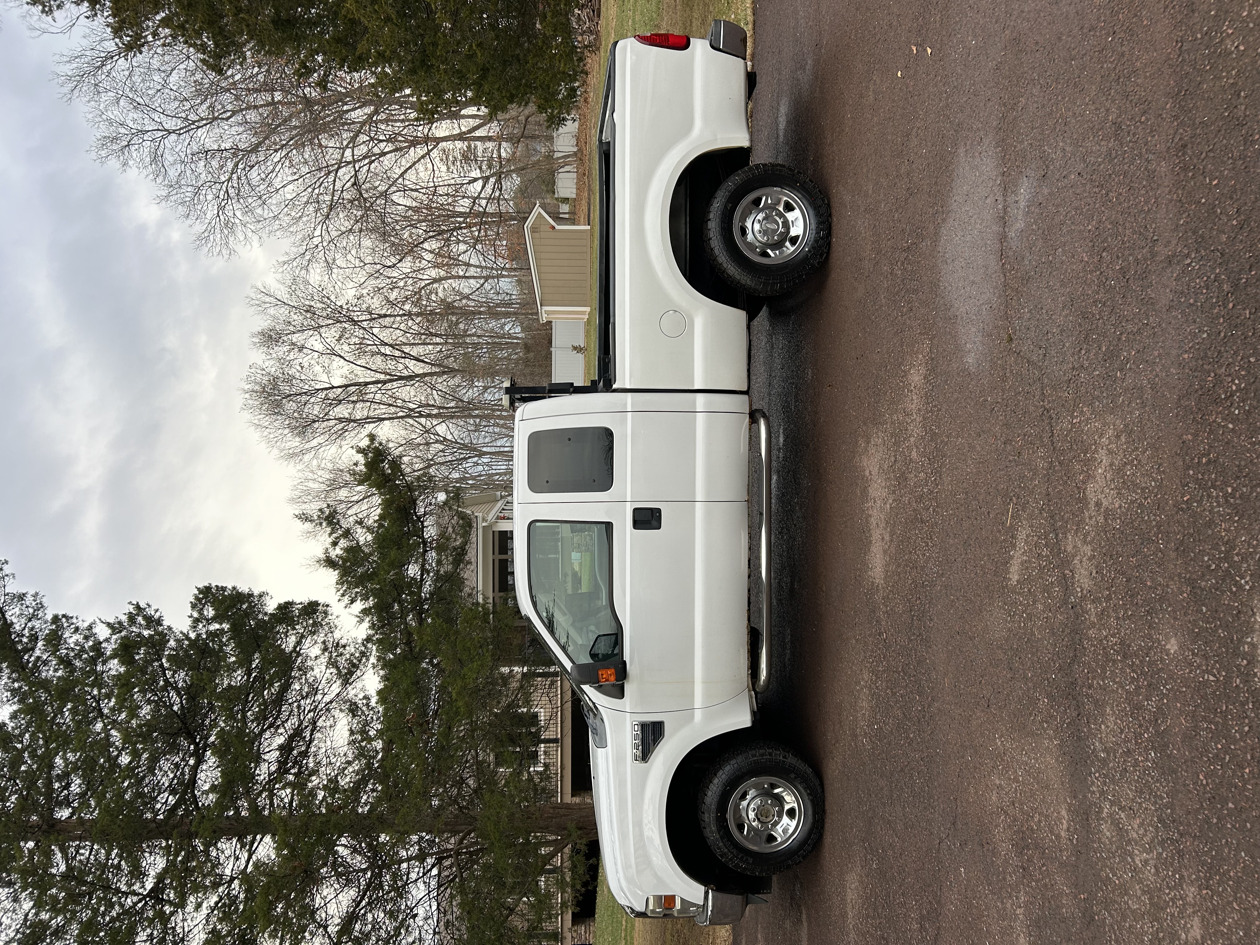 Used 2009 Ford F250 XLT AWD/4WD image 4