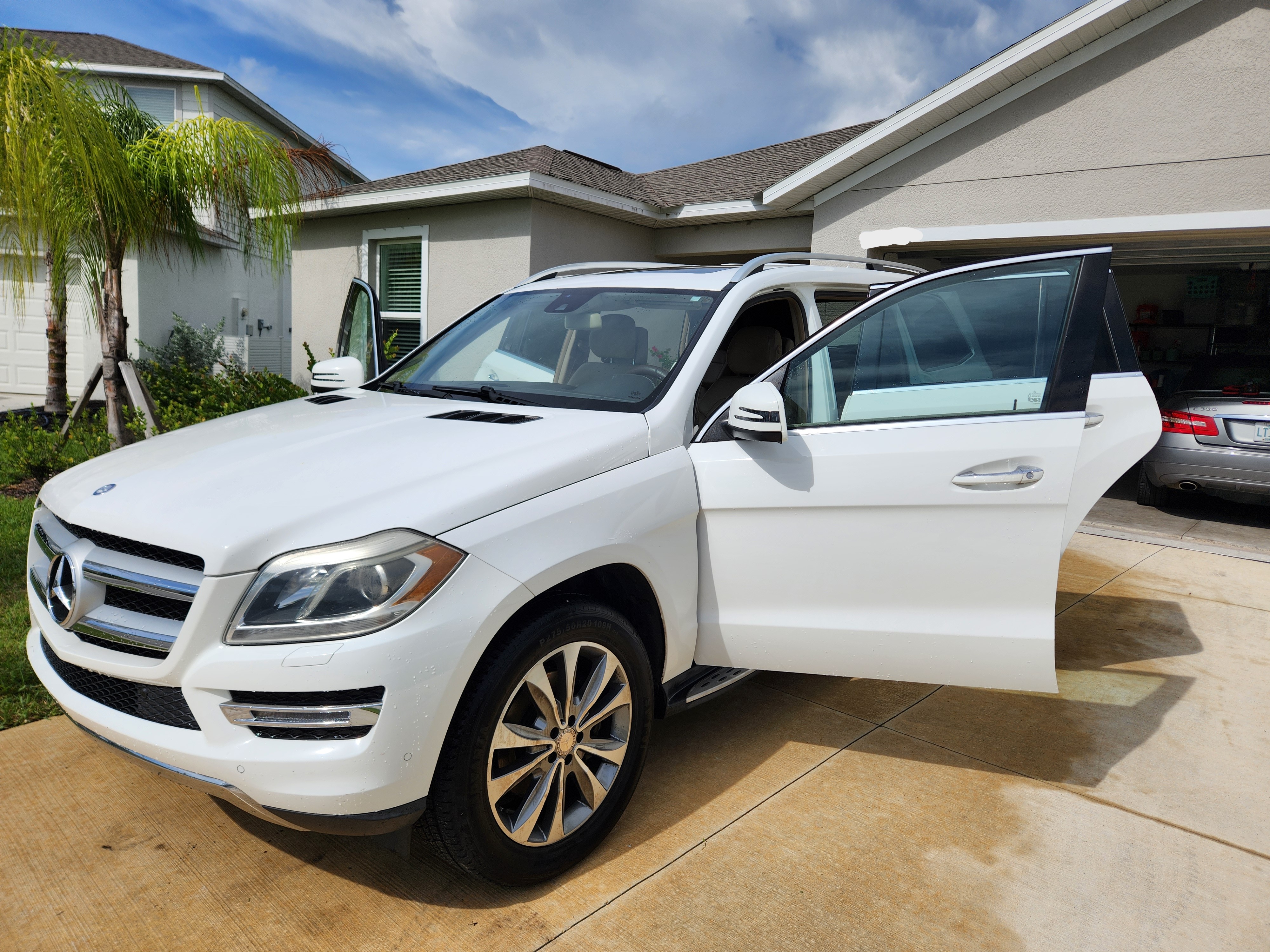 Used 2015 Mercedes-Benz GL 450 4MATIC image 4