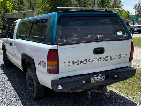 Used 2000 Chevrolet Silverado 1500 4x4 Regular Cab w/ Firm Ride Suspension Pkg image 10