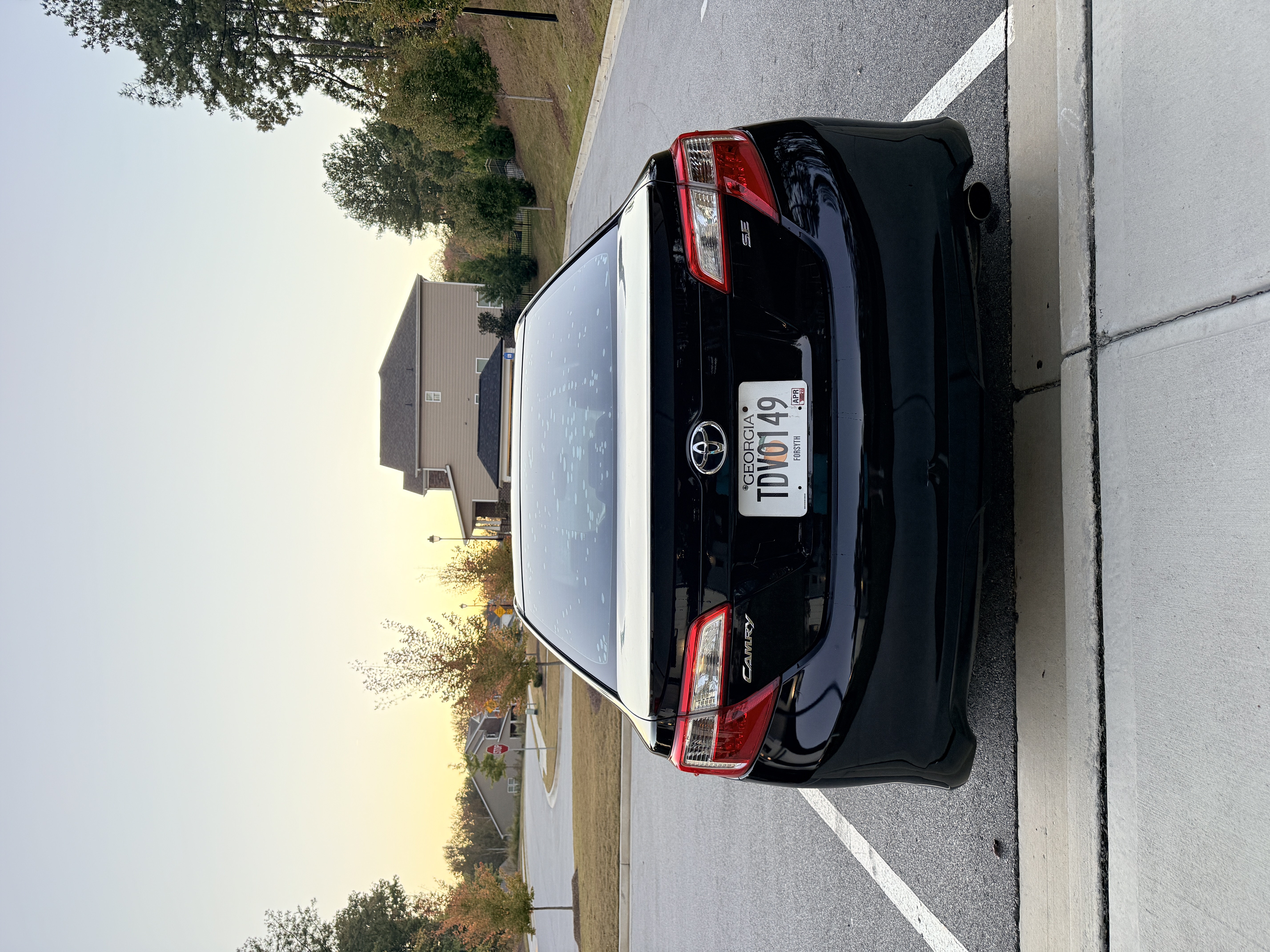 Used 2012 Toyota Camry SE FWD image 5