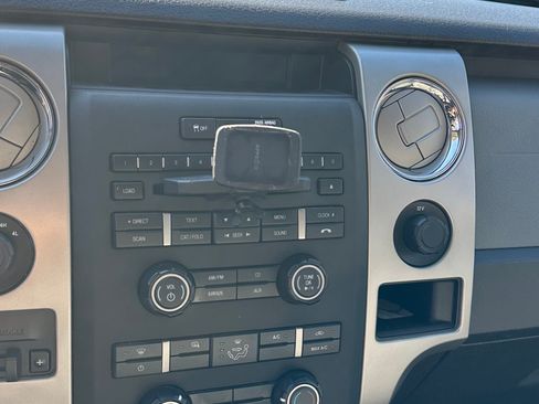 Used 2012 Ford F150 XLT w/ XLT Chrome Pkg image 12
