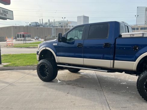 Used 2007 Ford F150 Lariat image 2