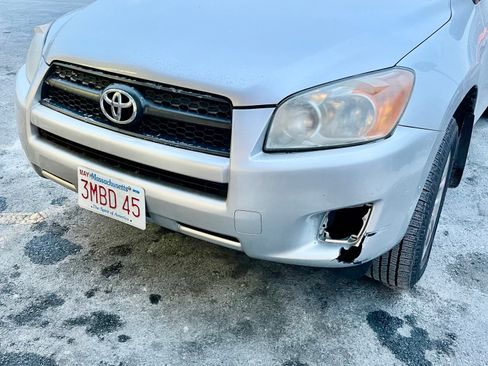 Used 2010 Toyota RAV4 4WD image 1