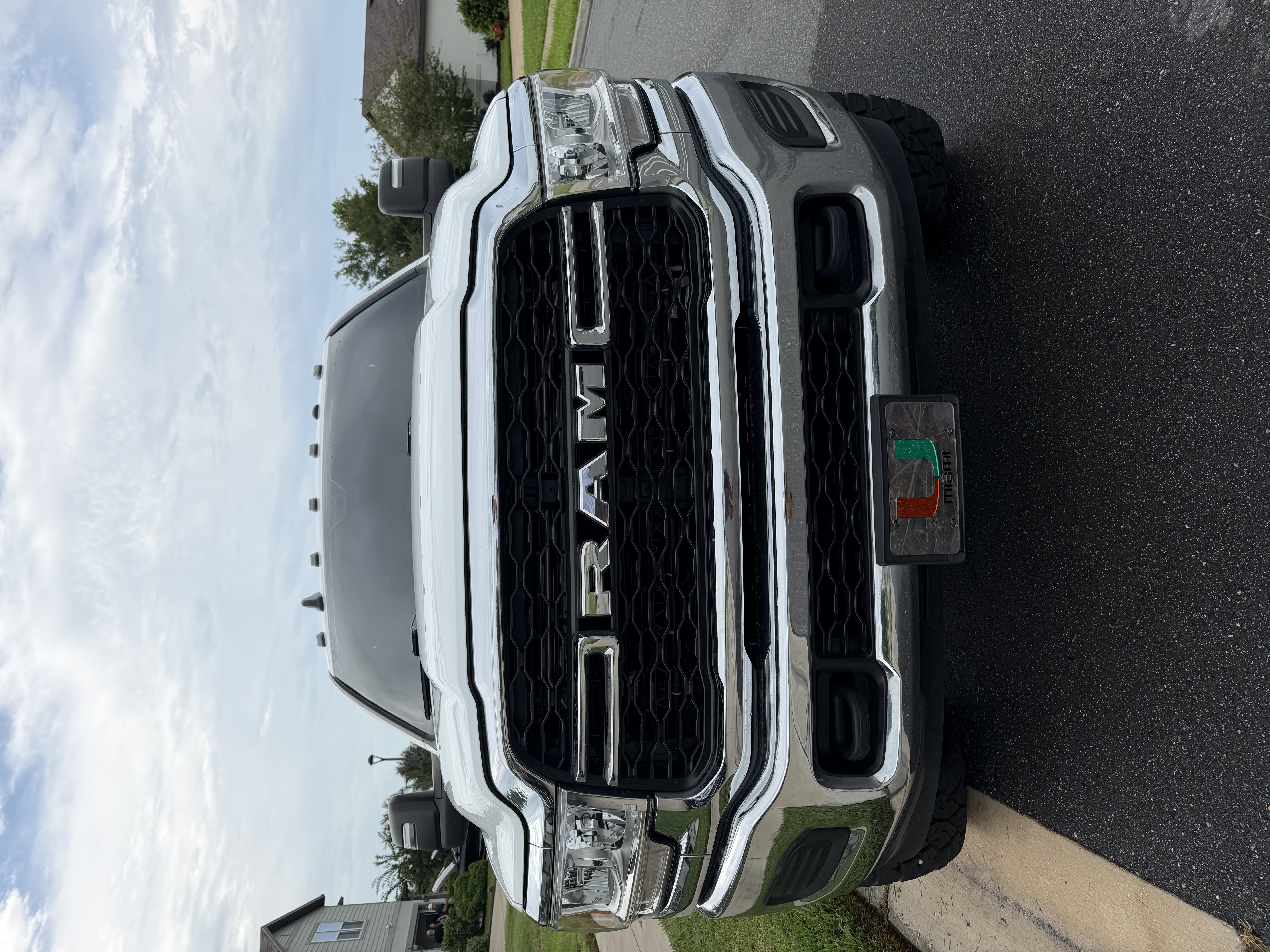 Used 2023 RAM 3500 Tradesman w/ Chrome Appearance Group AWD/4WD image 2