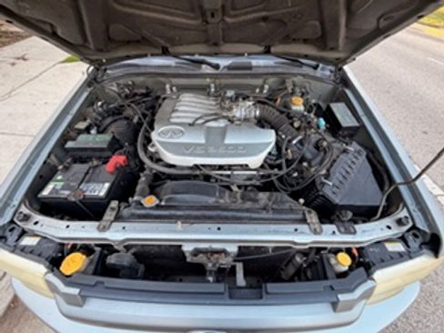 Used 2001 INFINITI QX4 2WD image 10