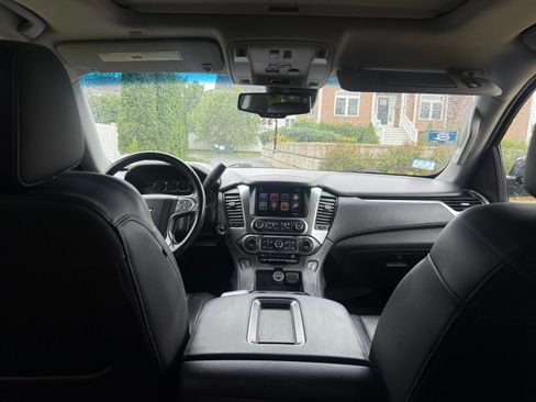 Used 2018 Chevrolet Suburban LT AWD/4WD image 5