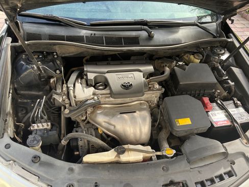 Used 2014 Toyota Camry LE image 6