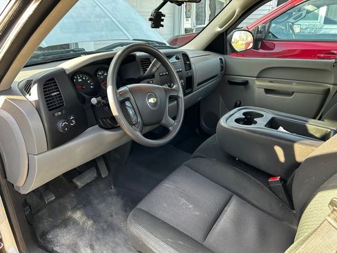 Used 2013 Chevrolet Silverado 1500 W/T image 11