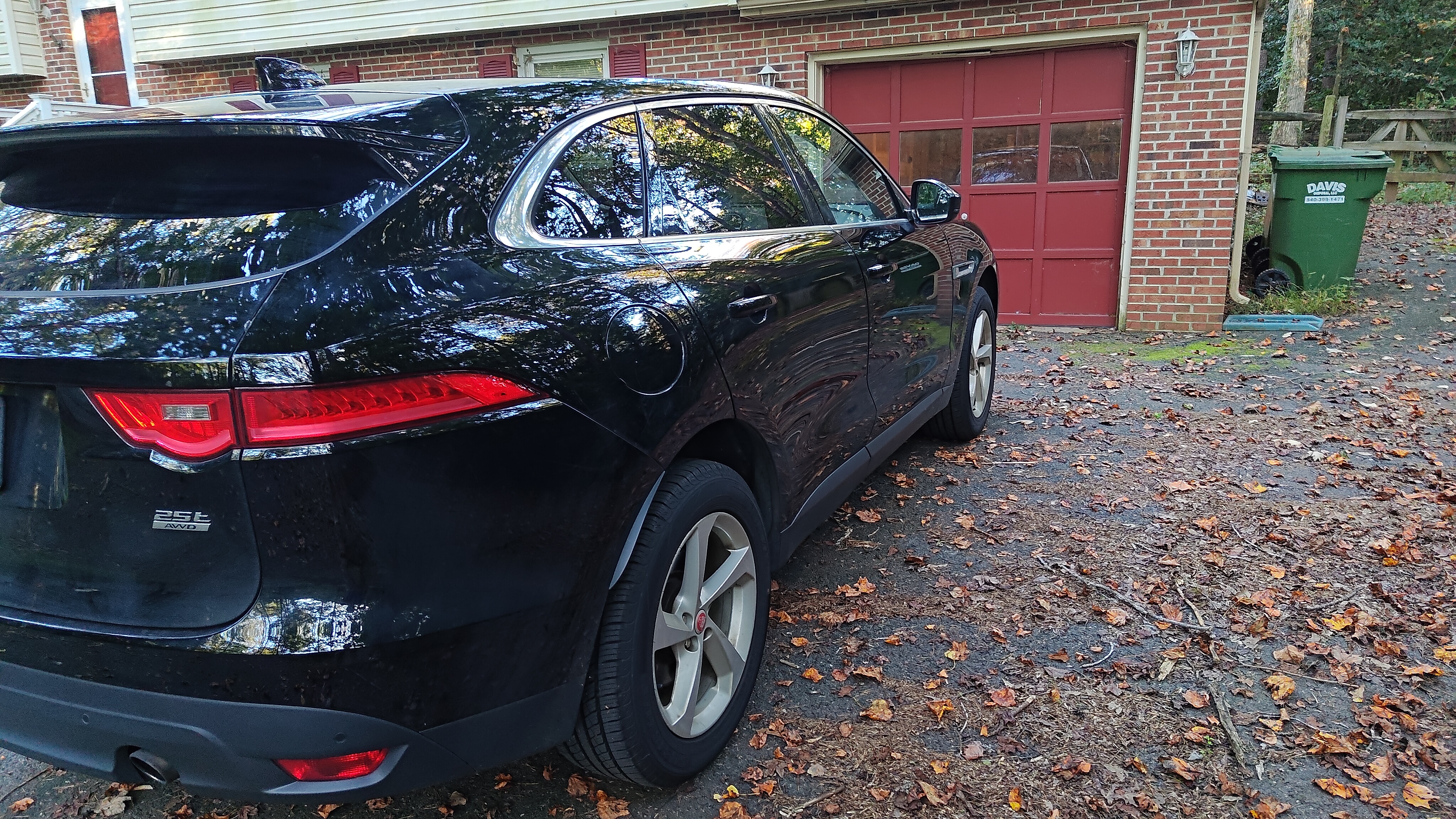 Used 2019 Jaguar F-PACE AWD/4WD image 6