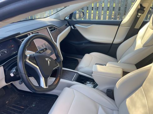 Used 2017 Tesla Model S 75D image 2