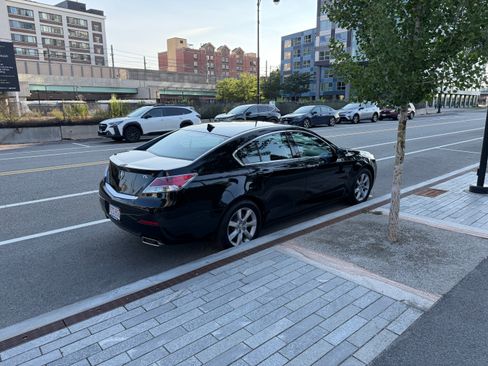 Used 2013 Acura TL w/ Technology Package FWD image 6