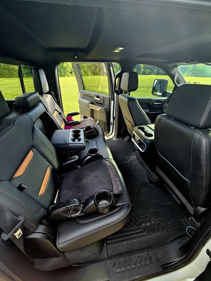 Used 2020 GMC Sierra 2500 AT4 w/ AT4 Premium Package AWD/4WD image 10