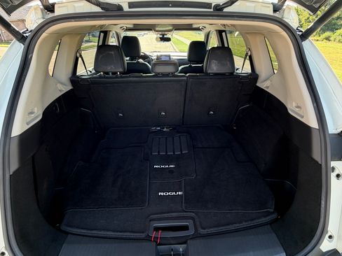 Used 2021 Nissan Rogue SV w/ Premium Package FWD image 25