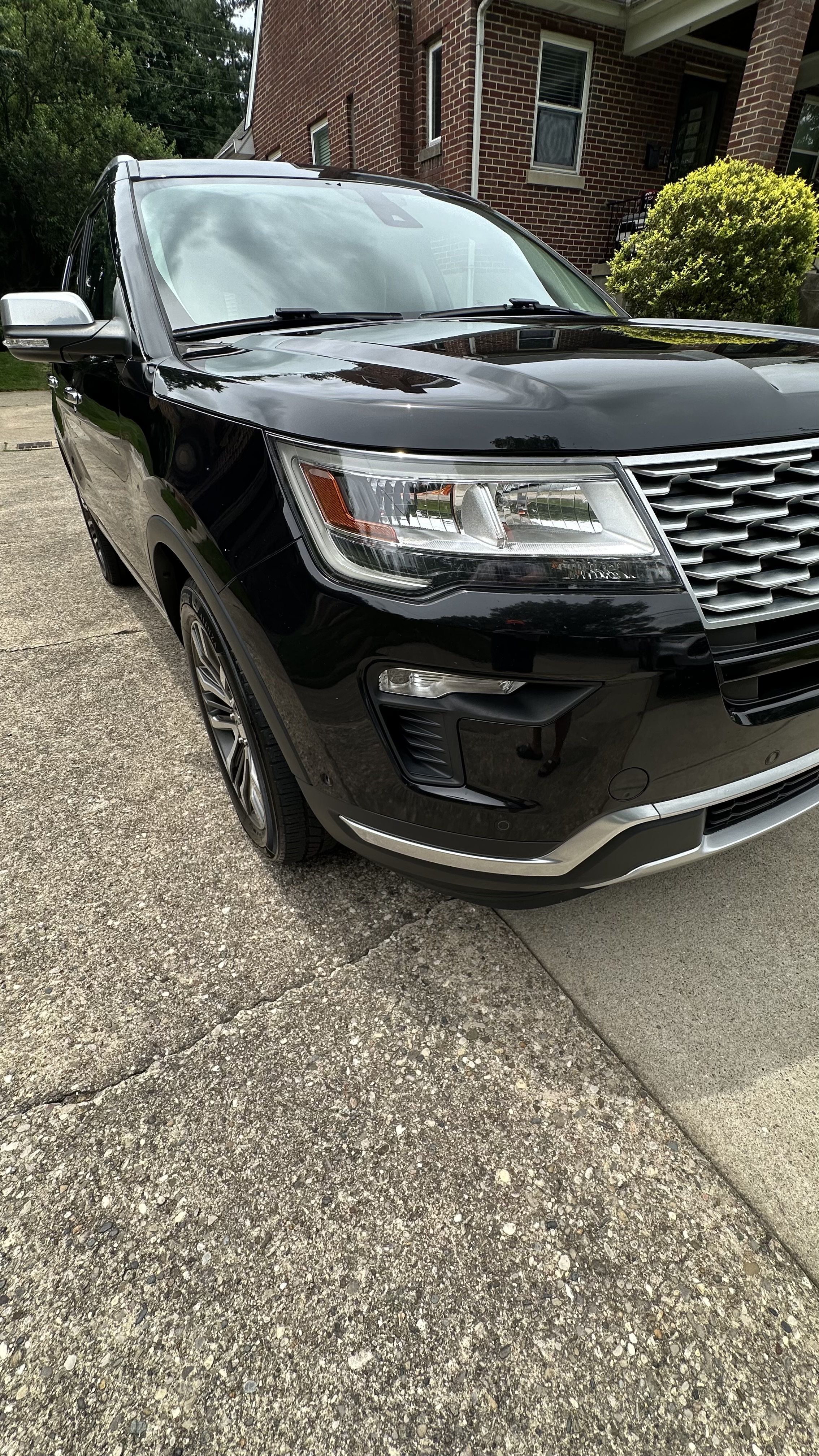 Used 2019 Ford Explorer Platinum AWD/4WD image 15