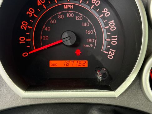 Used 2012 Toyota Tundra 4x4 CrewMax w/ SR5 Pkg image 16