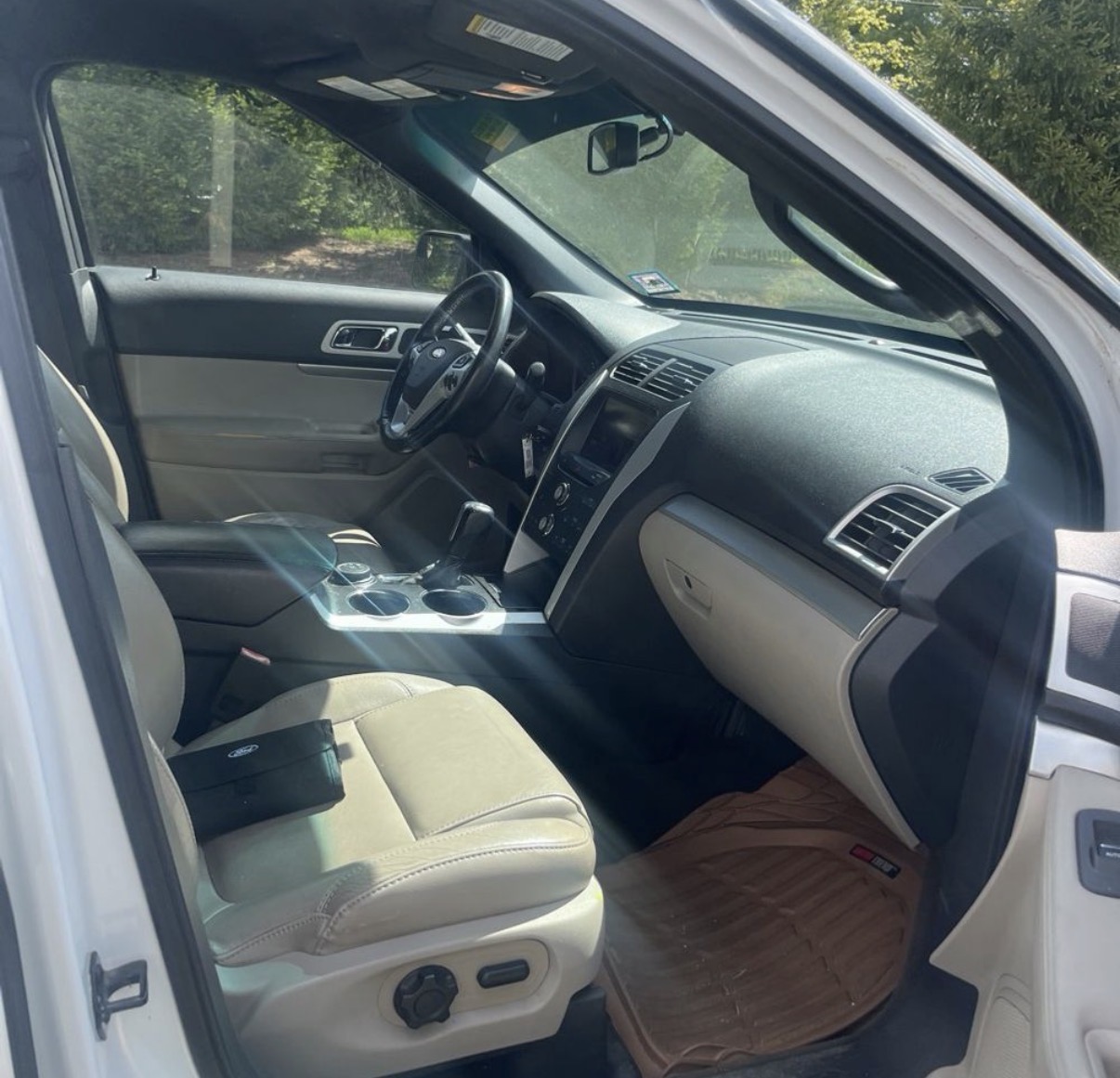 Used 2013 Ford Explorer XLT AWD/4WD image 14