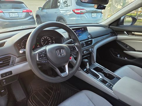 Used 2020 Honda Accord LX image 7