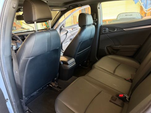 Used 2018 Honda Civic EX-L image 9