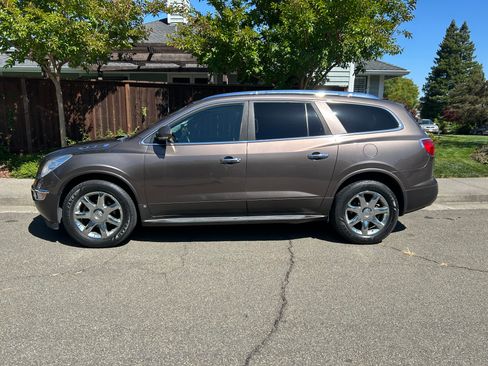 Used 2009 Buick Enclave CXL w/ Entertainment Package #3 AWD/4WD image 1