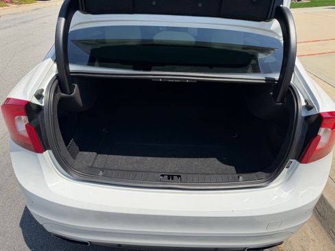 Used 2016 Volvo S60 T5 Premier w/ Convenience Package FWD image 10