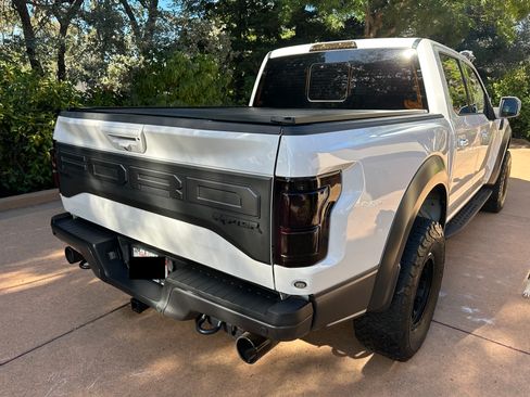 Used 2019 Ford F150 Raptor w/ Equipment Group 802A Luxury AWD/4WD image 10