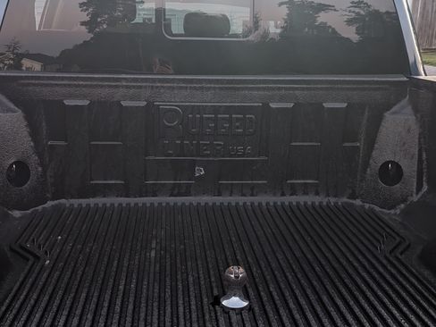 Used 2017 Ford F250 Lariat w/ Lariat Ultimate Package image 9