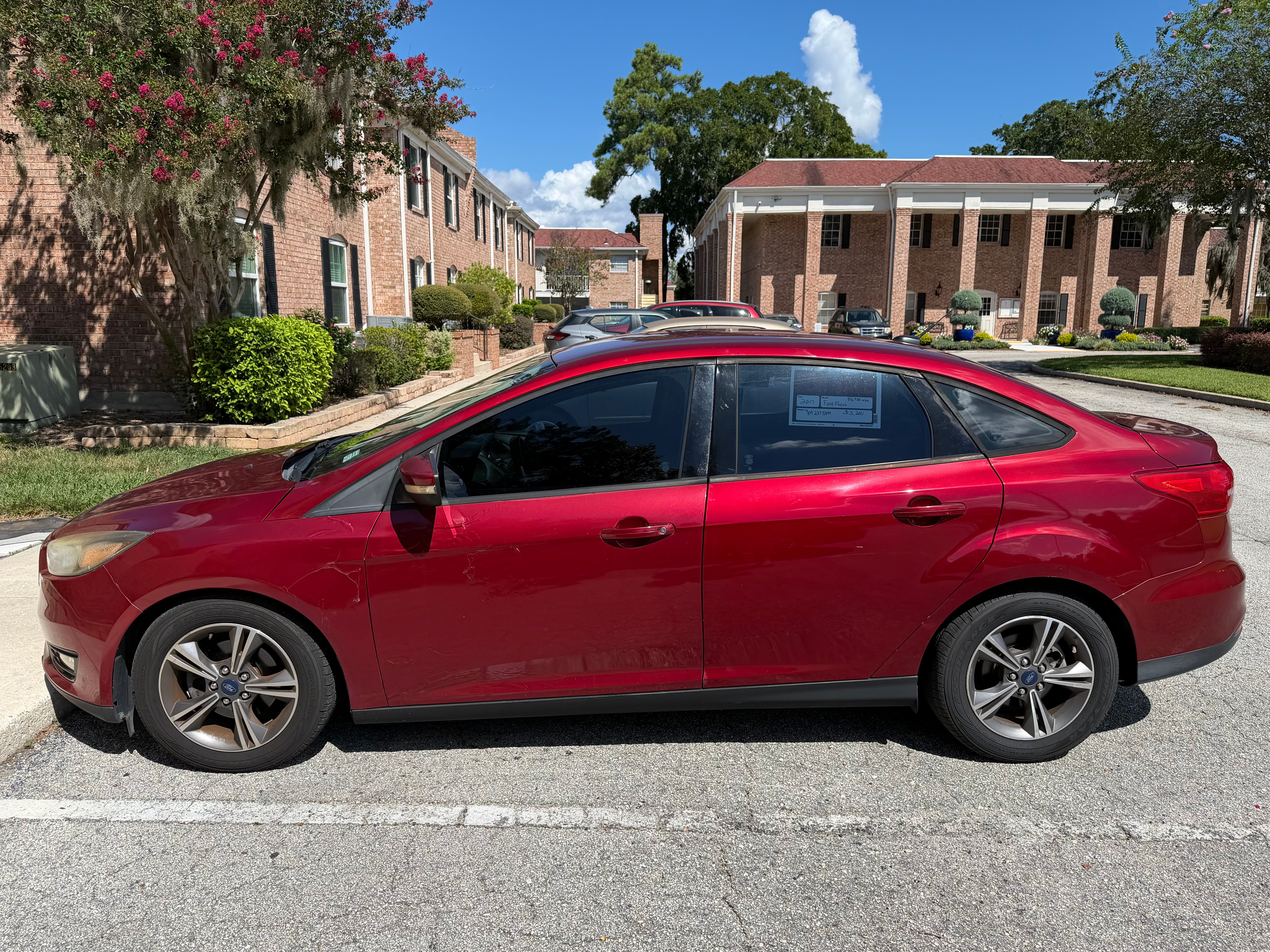 Used 2017 Ford Focus SE FWD image 7