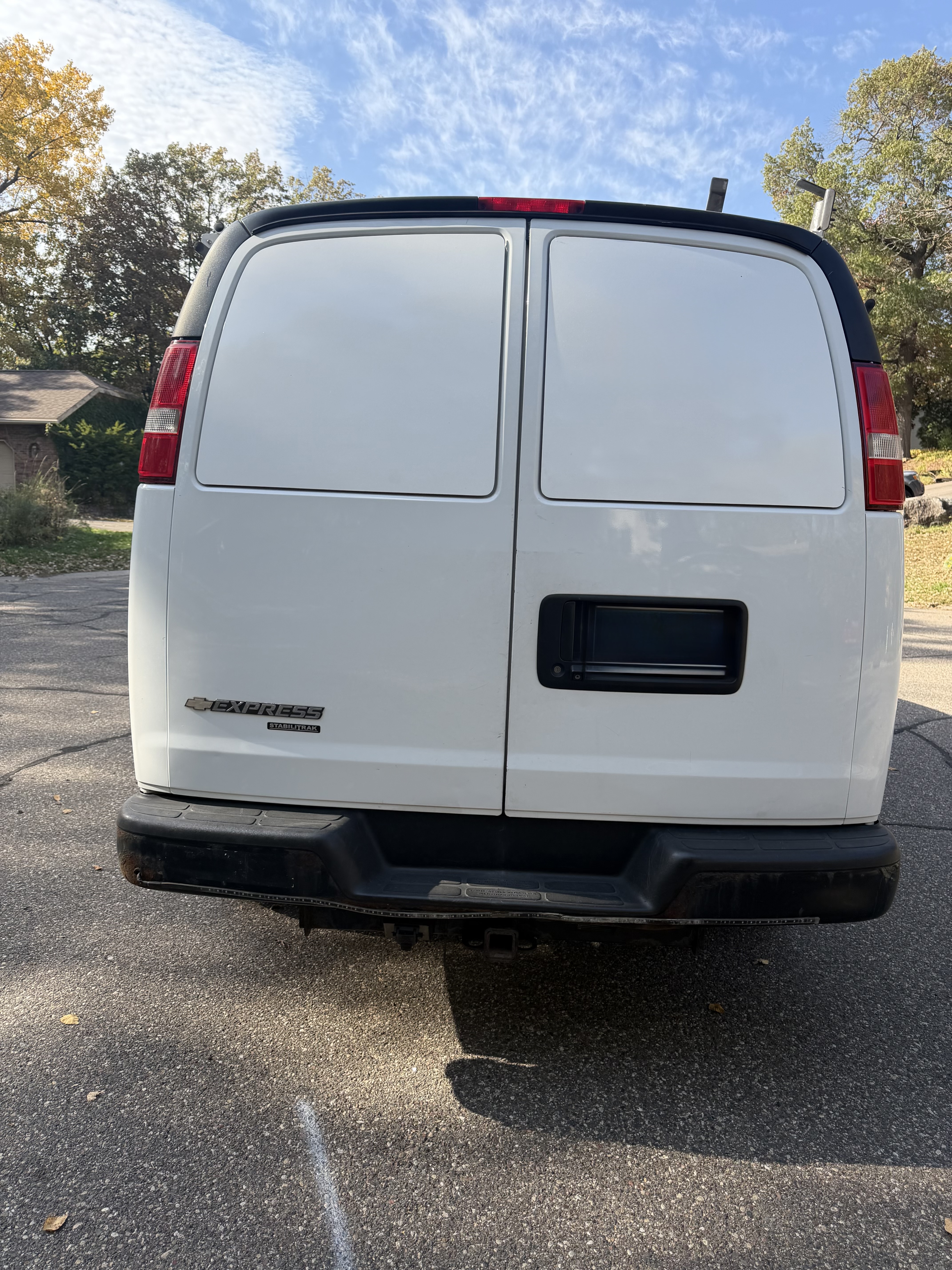 Used 2015 Chevrolet Express 2500 RWD image 8
