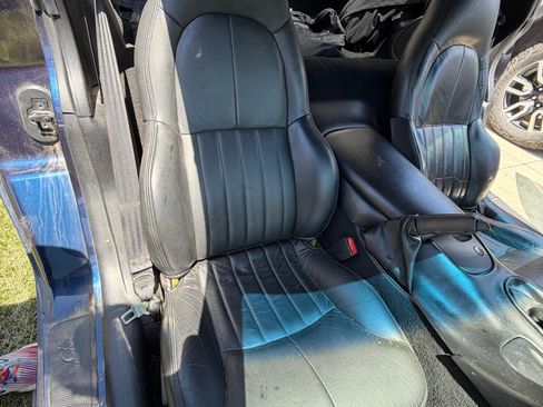 Used 2000 Chevrolet Corvette Coupe RWD image 19