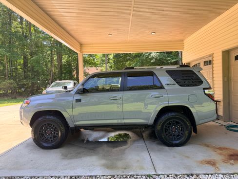Used 2017 Toyota 4Runner TRD Pro AWD/4WD image 5