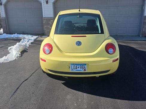 Used 2006 Volkswagen Beetle Coupe w/ Package 2 image 5