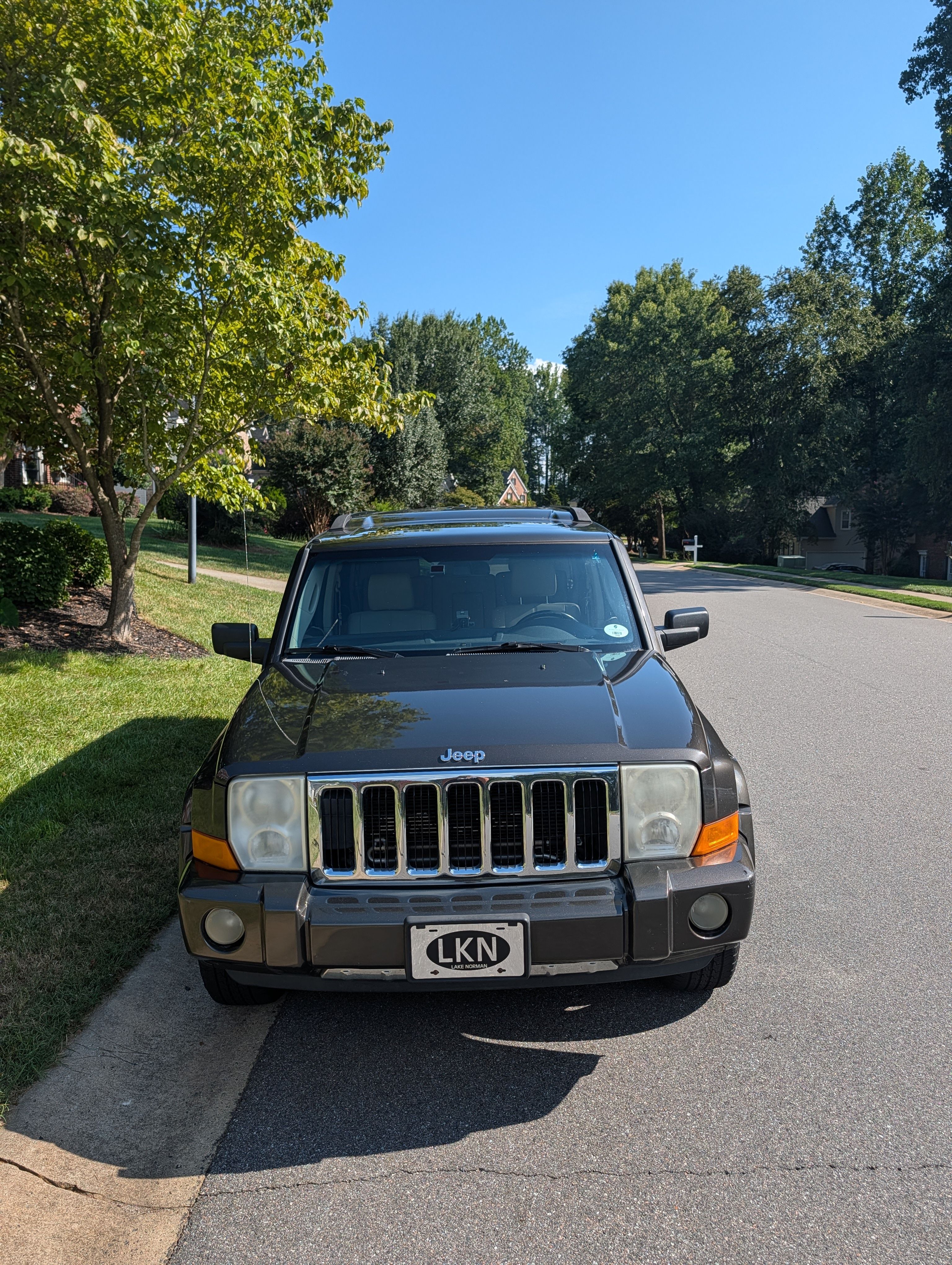 Used 2006 Jeep Commander Limited AWD/4WD image 4