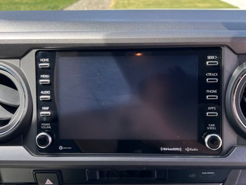 Used 2023 Toyota Tacoma TRD Off-Road w/ Technology Package image 11