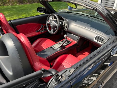 Used 2001 Honda S2000 image 9