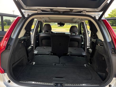 Used 2017 Volvo XC90 T6 Momentum w/ Vision Package AWD/4WD image 19