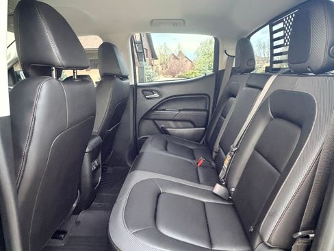 Used 2022 GMC Canyon AT4 image 15